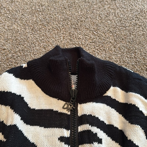 🎄SWEATER🎄 - Picture 4 of 7